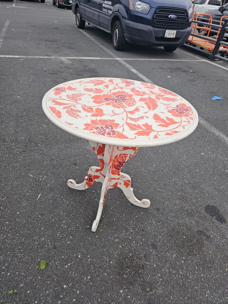 Wooden Circular Table