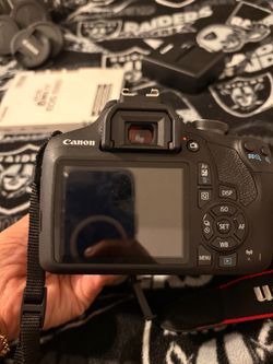 Canon Eos 1500 Rebel T17
