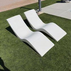 Aqua chairs for your pools wet deck