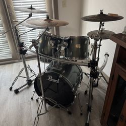 Beautiful Pearl Export Series Kit With Brand New Cymbals And Equipment.