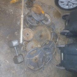 weights  1bar and misl.single weights maybe a100lbs