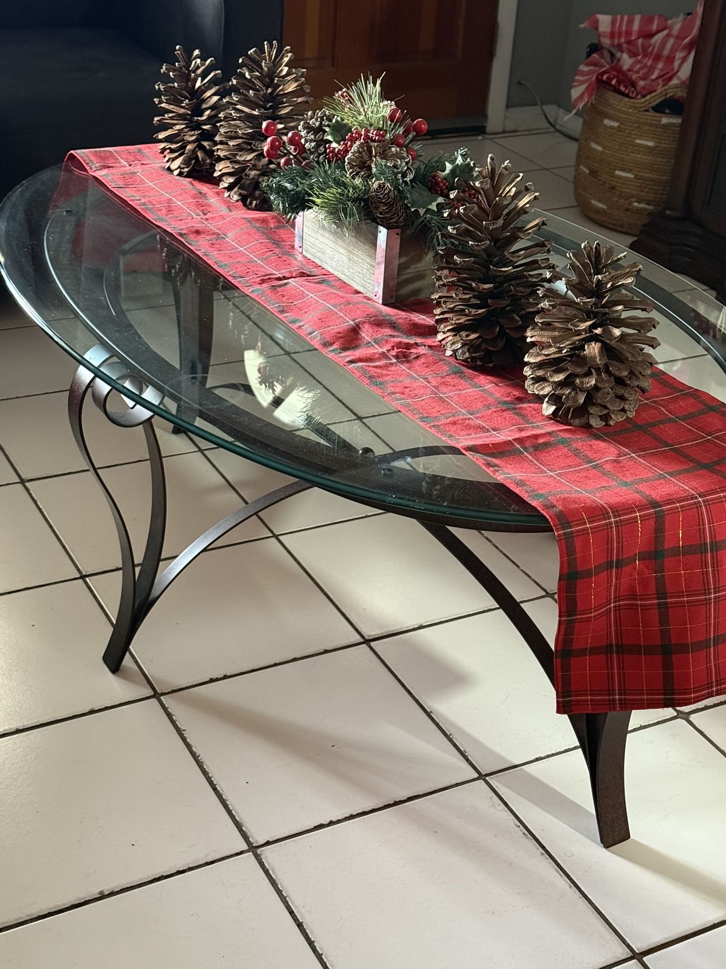 Coffee And Side Table 