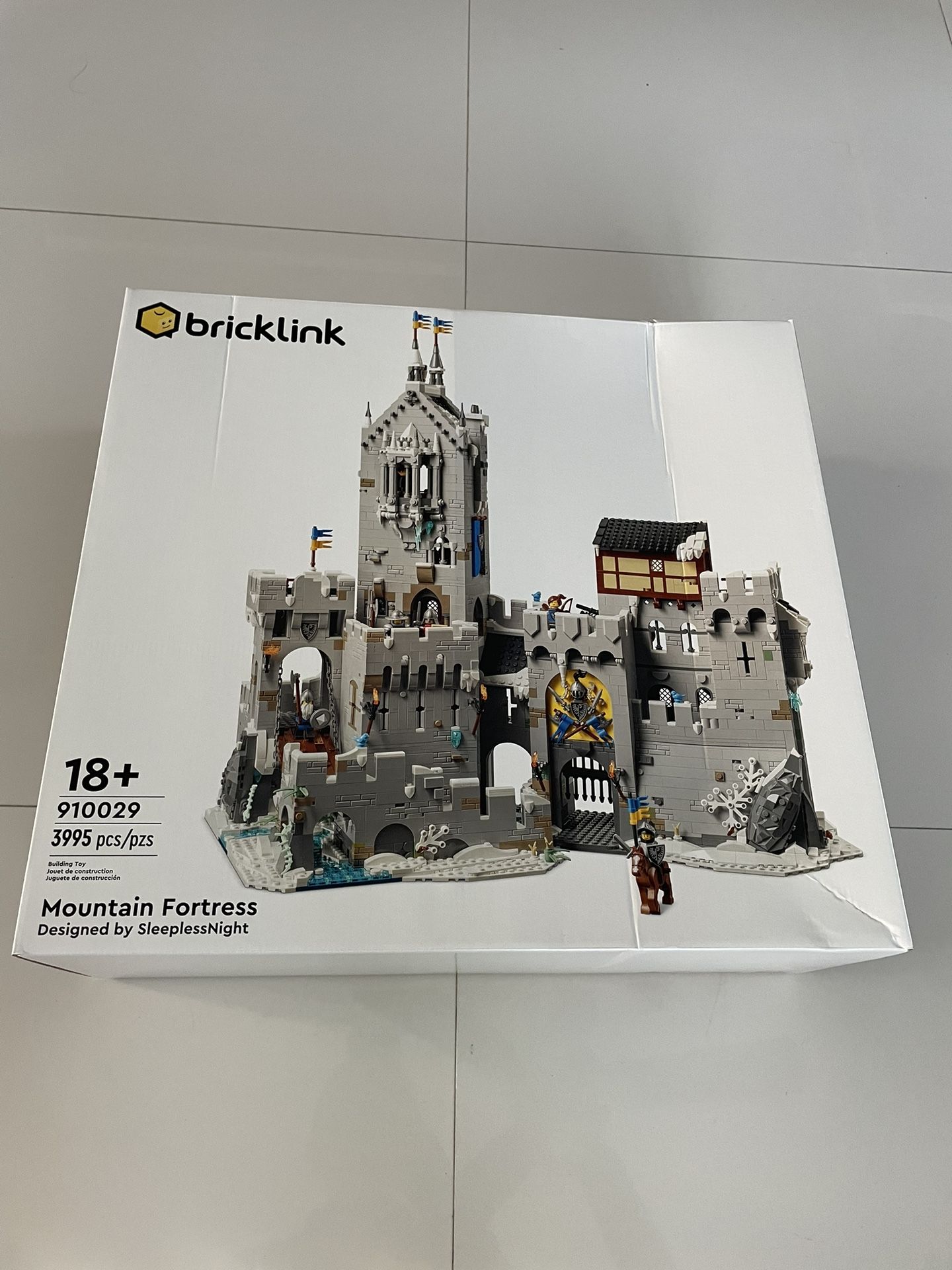 Lego Mountain Fortress 910029 for Sale in Garden Grove, CA - OfferUp