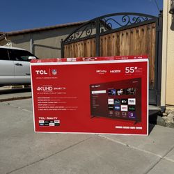 TLC Roku TV 55’’