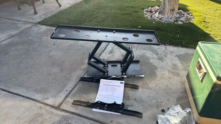 Wall mount for TV