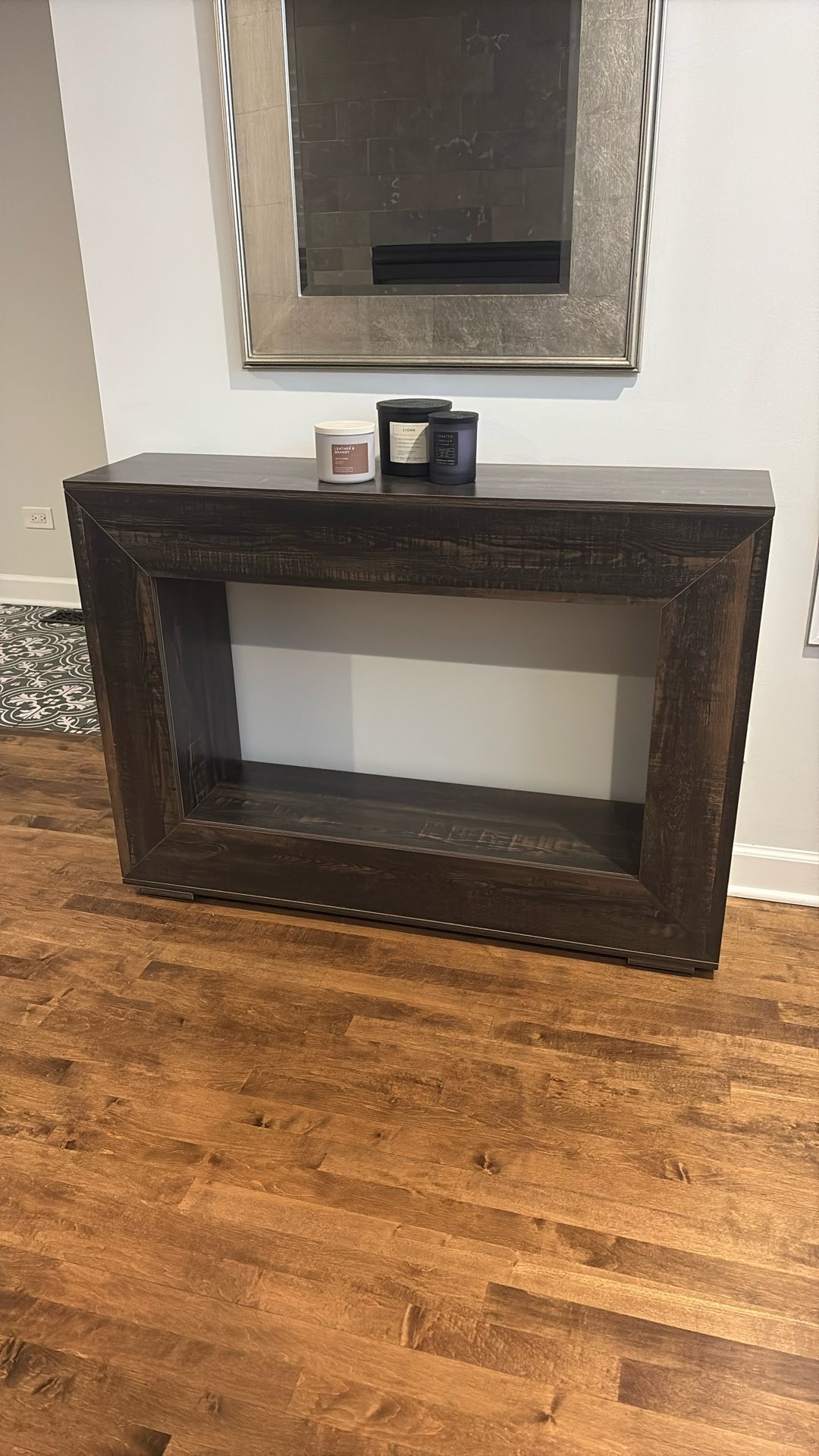 47.2'' Console Table NEW