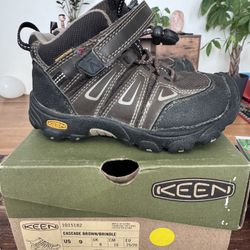 Kids Hiking Boots Keen Size 9