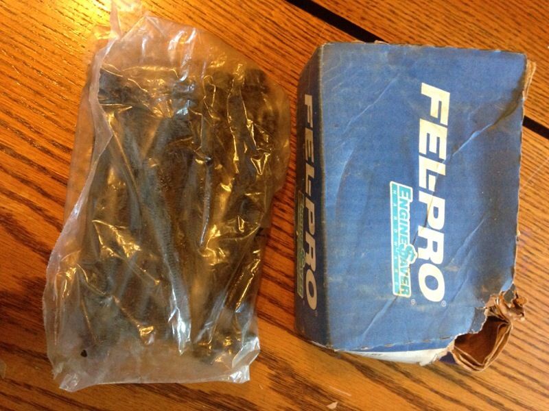 Ford 4 cyl head bolts new never used