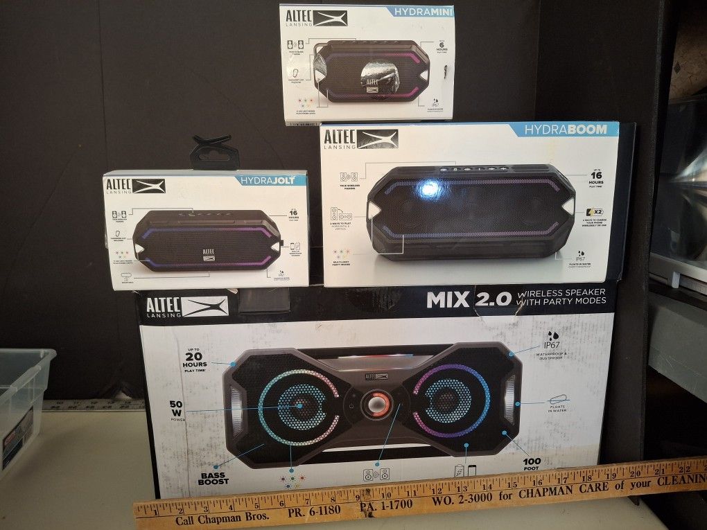 ALTEC LANSING BLUETOOTH SPEAKERS. READ DETAILS