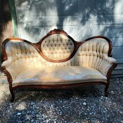 Victorian couch Camano island