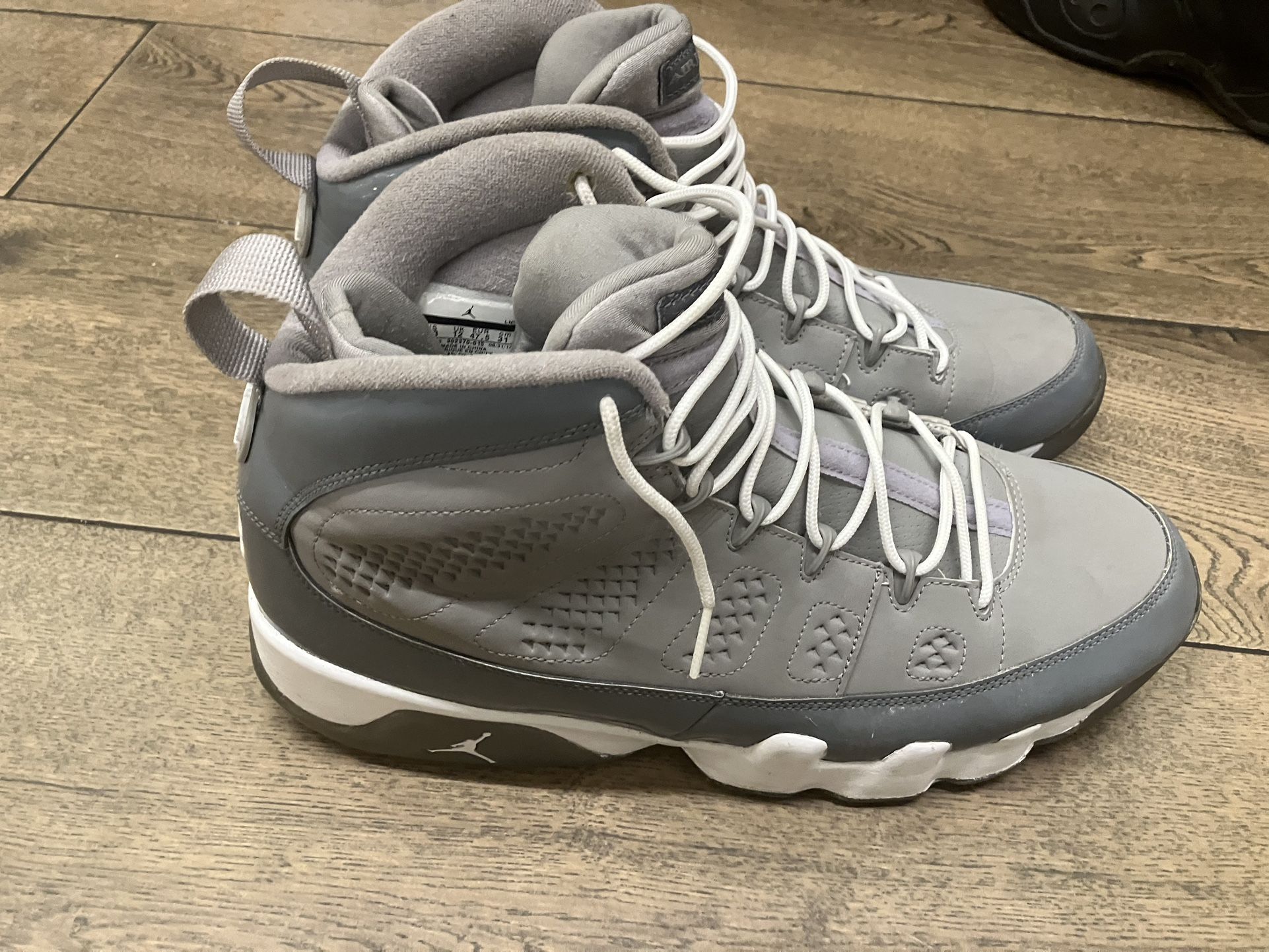 Cool Grey Jordan Retro 9 Size 13