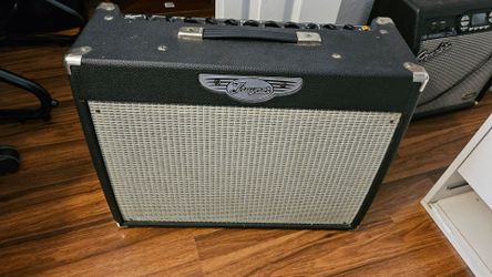 Traynor YCV40 Custom Valve 40W Tube Guitar Combo Amp