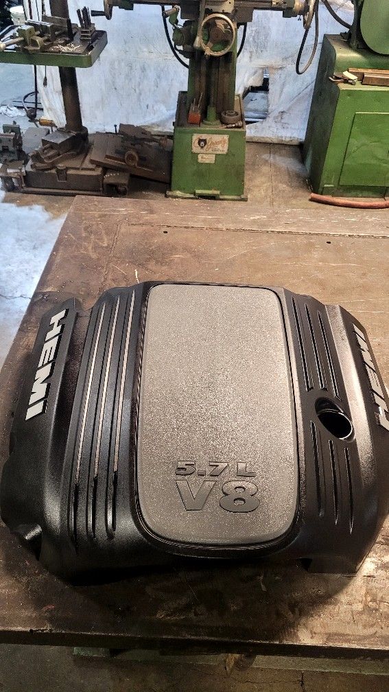 Dodge Hemi 5.7L Engine Cover