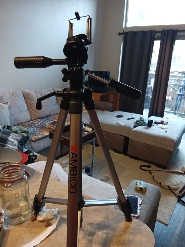 Ambico Tripod