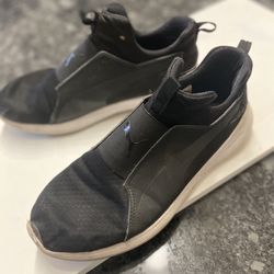 Black Puma Shoes 