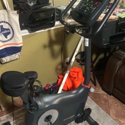 Schwinn 130 Up right Exercise Bike 