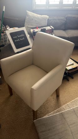 Cream leather Upholstered Accent Chair with Wood Legs