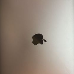 macbook 13 inch m2 2022