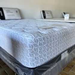 All Mattresses Must Go!!