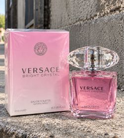 Versace Bright Crystal EDT 200 mL / 6.7 oz Women’s Perfume – Fresh Floral Fruity Fragrance