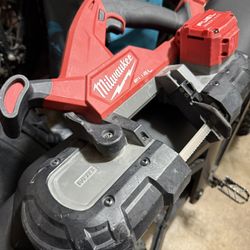 Milwaukee M18 Bandsaw