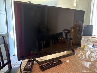Smart tv 32” works  great