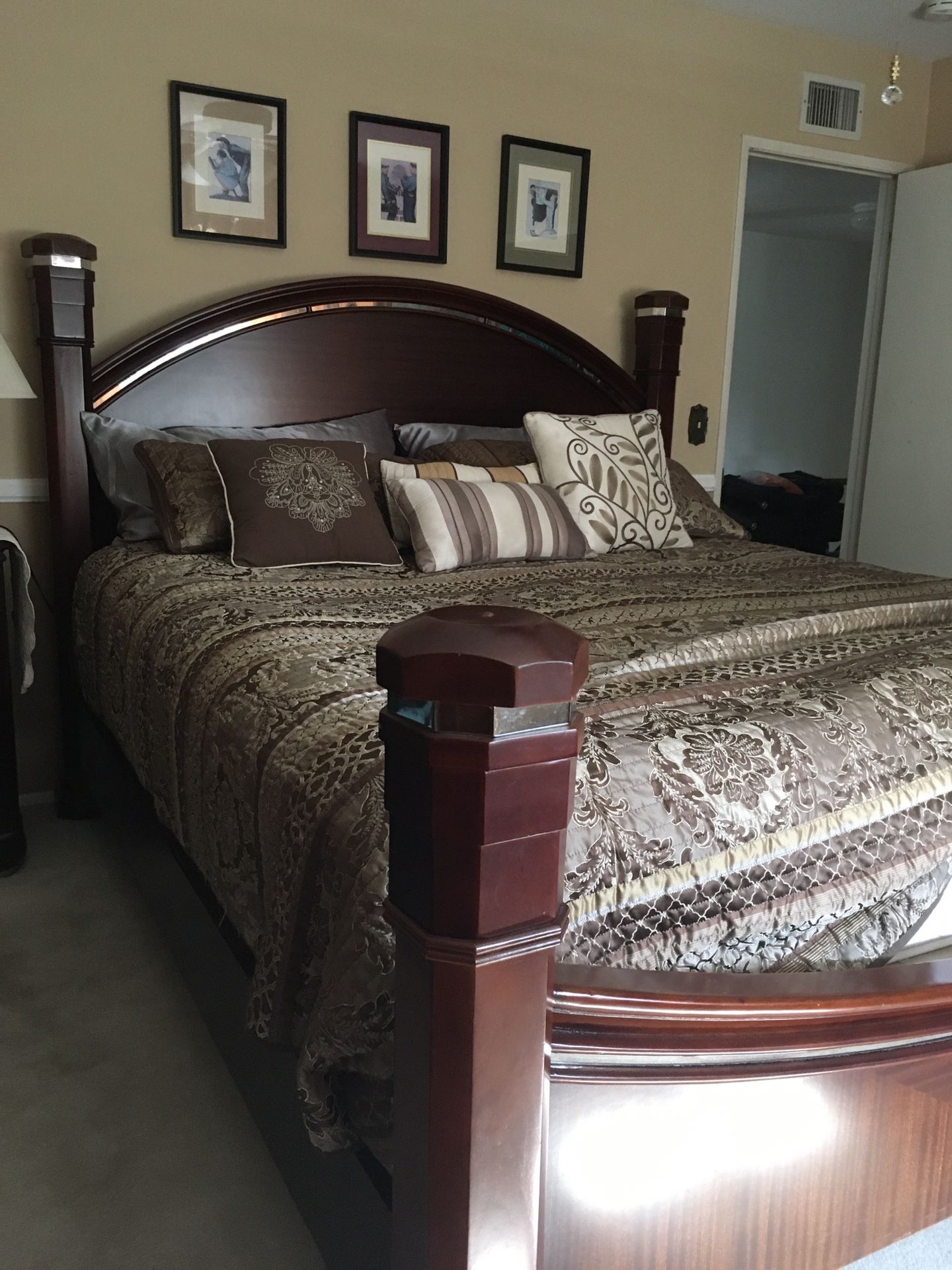 Cal.King Bedroom Set
