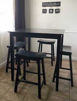 Tall Table with 4 Stools