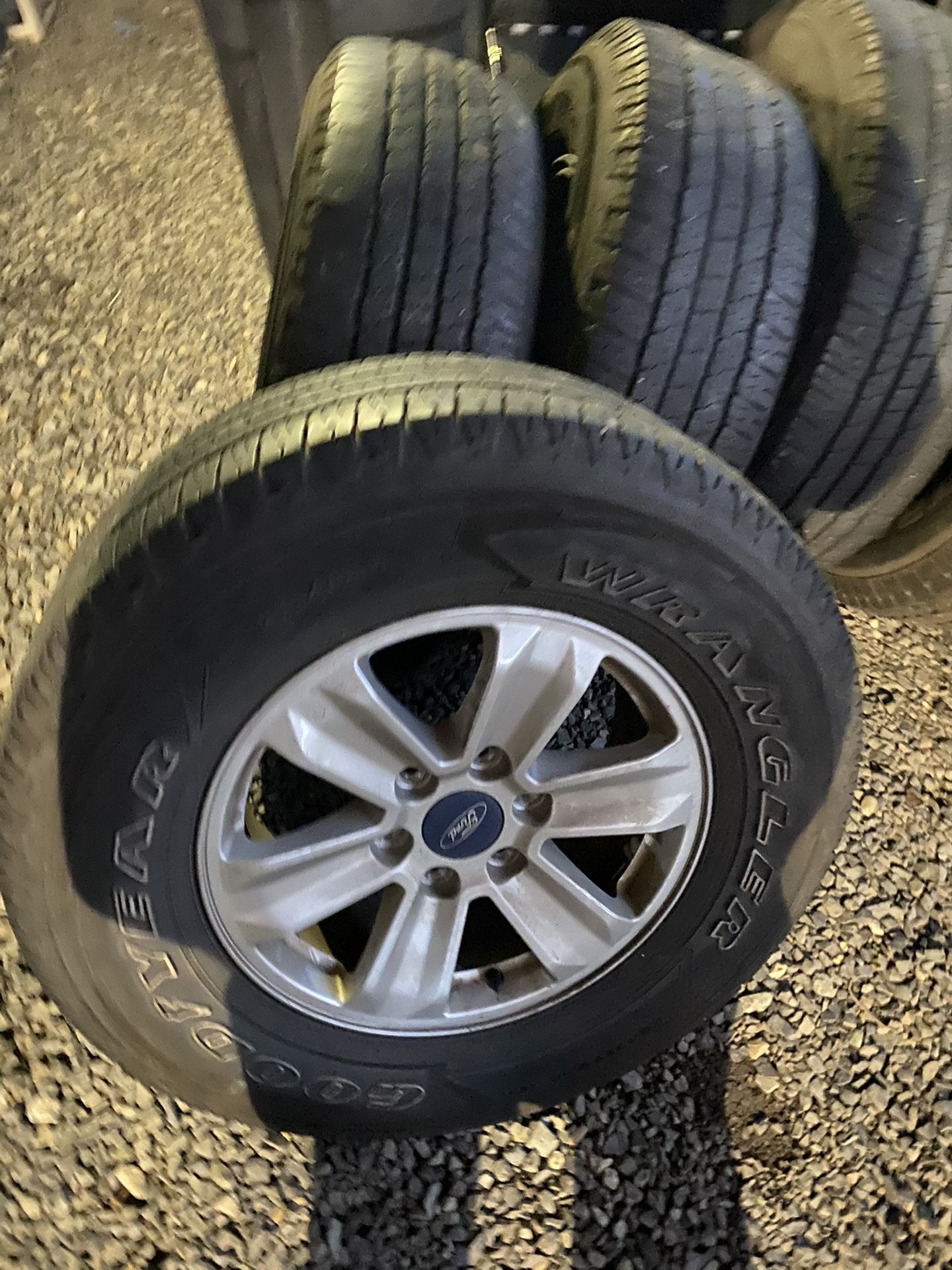 Ford F-150 oem wheels and tires sz 17