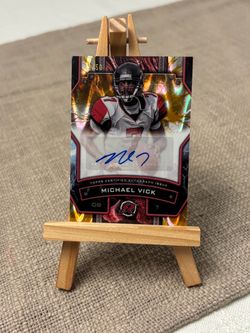 Michael Vick Topps Resurgence Auto /50 FALCONS