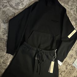 Essentials Set 