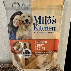 New Sealed Large Dog Treat Bag. Milo’s Soft Chicken Jerky treats. 