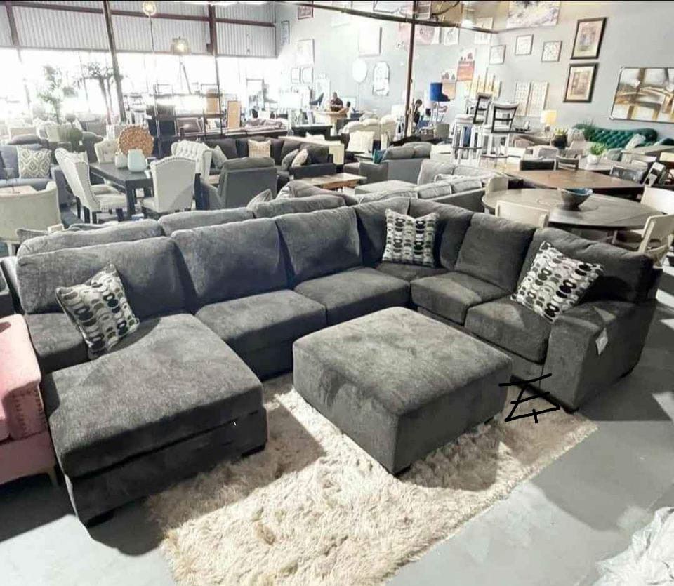 Ballinasloe Smoke 3-Piece Left-Arm Facing Sectional And Ottoman
Ashley Furniture$10 Down Payment And Financing Available