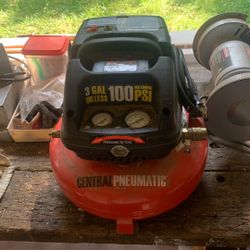3  Gallon 100 PSI Air Compressor 