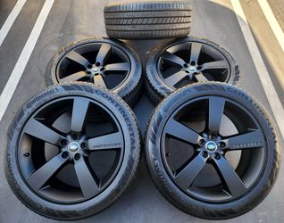 22" Land Rover Defender OEM Matt Black Wheels And Tires