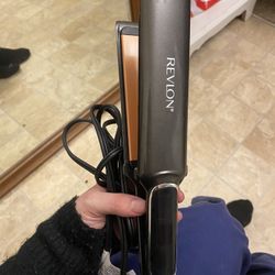 Revlon Straightener