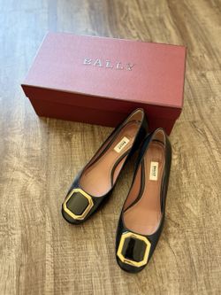 Bally Women's Black Leather Flats with Gold Buckle, Size 36, Gently Worn