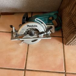 Makita 36V Cordless Circular Saw tool only