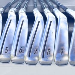 TaylorMade Qi Irons 4-PW