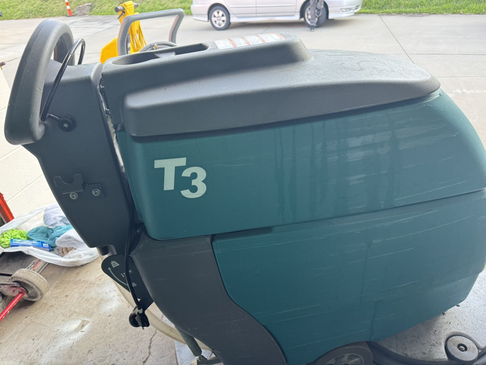 TennantT3 Self Propelled Auto Scrubber
