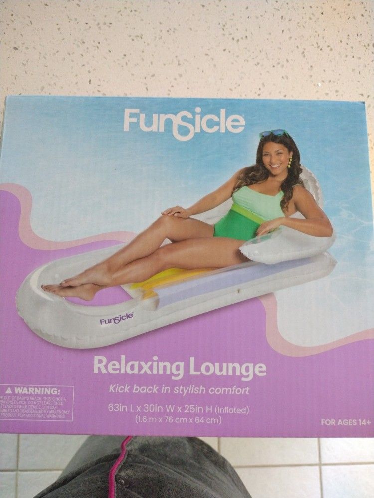 Funsicle Relaxing Lounge