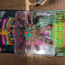 NIB Power Ranger Mighty Morphin Evil space aliens Snatch attack Spidertron 