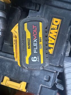 DEWALT 20v drill / 60 v flexvolt battery