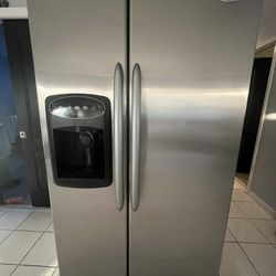 Maytag Refrigerator 