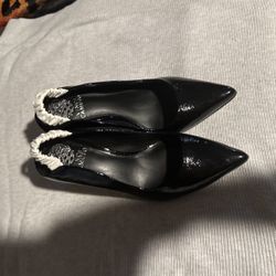 VINCE CAMUTO SHOE 👠 