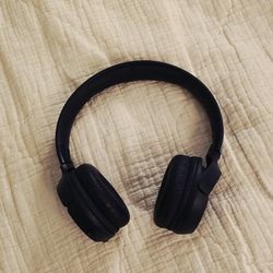 JBL Bluetootg Headphones 