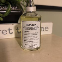 Maison Margiela Replica Under The Lemon Tree 