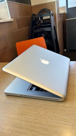 Apple MacBook Pro 13” i5/8GB/256GB SSD $140