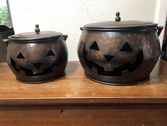 LARGE AND MEDIUM JACK O LANTERNS