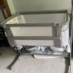 Milliard Baby Bedside Bassinet Sleeper